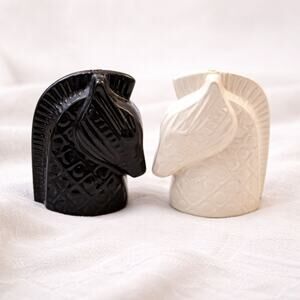 Jonathan Adler Cheval Horse Head Salt & Pepper Shakers – Black & White Stoneware